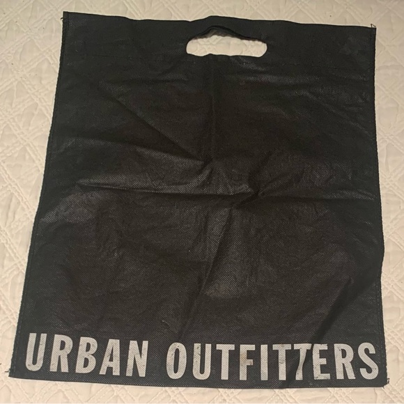 4 urban outfitter retail shopping bags - Picture 7 of 9
